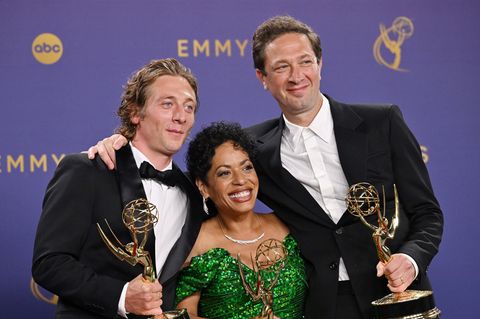 Jeremy Allen White, Liza Colon-Zayas und Ebon Moss-Bachrach bekamen 2024 Emmys für ihre Leistung in "The Bear"