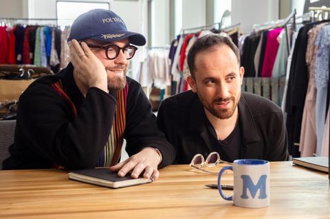 Igor Levit und Mark Forster vor einem Computerbildschirm, über den sie Interviews geben