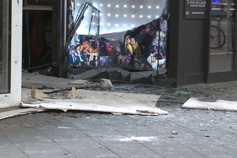 Die Polizei sucht derzeit noch nach Hinweisen auf die Täter der Explosion im Kölner Nachtclub. Laut Experten könnte die Verbrecherorganisation Mocro-Mafia dahinterstecken.