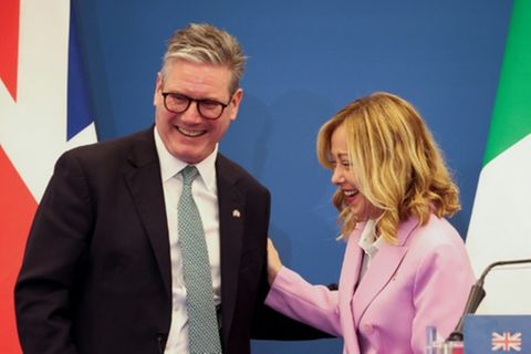 Keir Starmer mit Giorgia Meloni