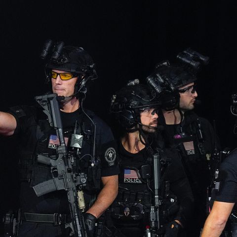 Mitglieder des Secret Service Counter Assault Team versammeln sich vor der Ankunft von Donald Trump bei einer Wahlkampfveranstaltung
