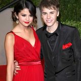 Selena Gomez und Justin Bieber 2011 bei der Vanity Fair Oscar-Party