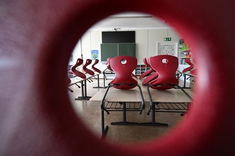 Rechtsruck an Schulen: Blick in ein leeres Klassenzimmer