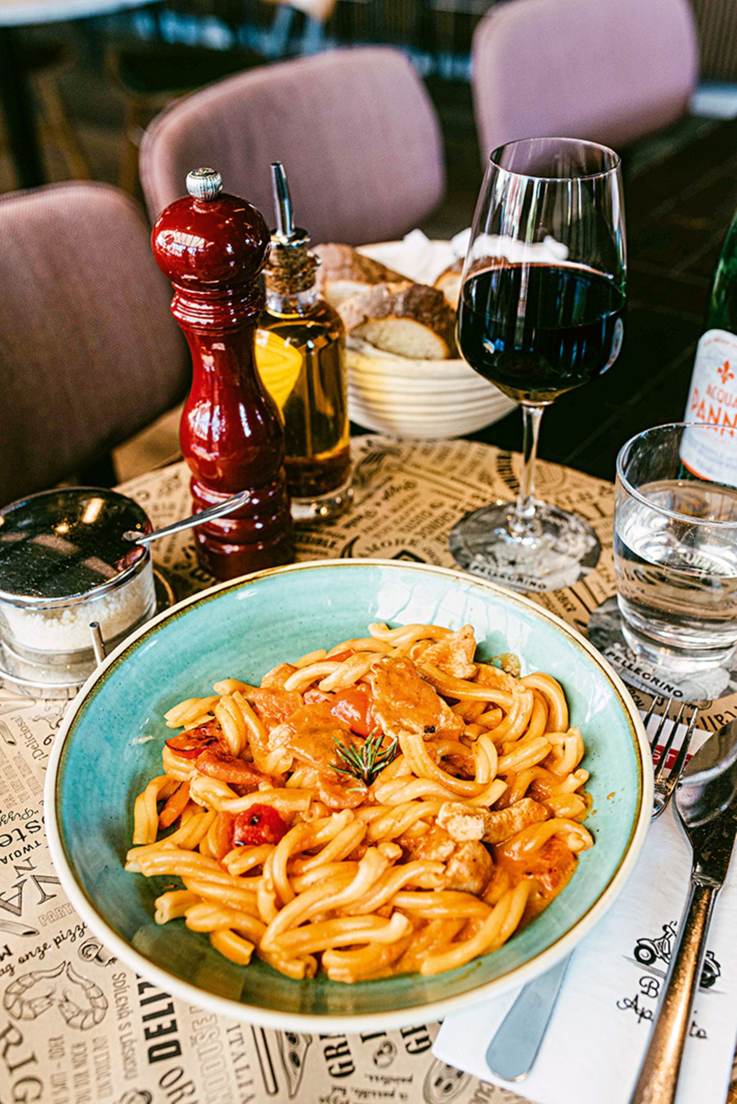 Pasta Strozzapreti Pollo e Paprika