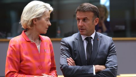 EU-Kommissionspräsidentin Ursula von der Leyen und Frankreichs Präsident Emmanuel Macron bei einem Treffen im Juni