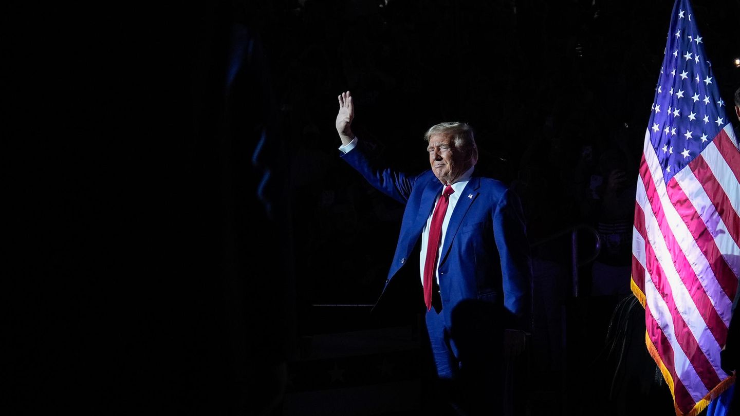 Zurück im Wahlkampf: "Nur auf wichtige Präsidenten wird geschossen". Donald Trump erklärt Attentate
