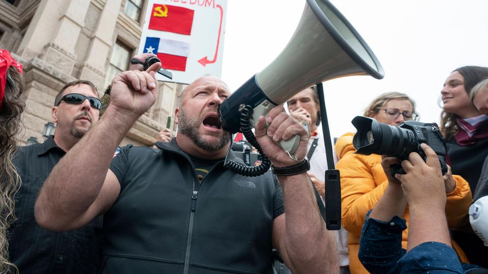 Alex Jones