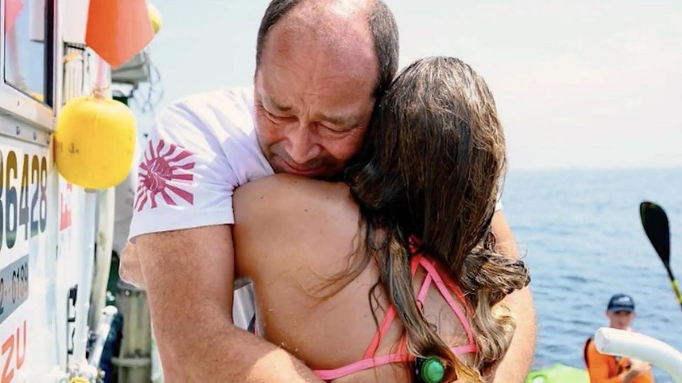 Die Extremschwimmerin hat alle "Ocean's Seven" durchquert – die sieben gefährlichsten Meerengen der Welt. Eine Erfahrung dabei war sogar lebensbedrohlich, erzählt sie im Video.       