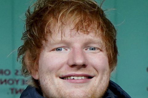 Zunächst erinnerte der Mann die Joggerin lediglich an Ed Sheeran, dann erkannte sie: Er war es leibhaftig