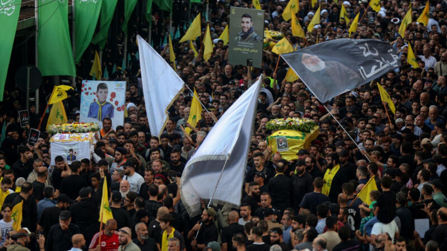 Naher Osten: Nach Explosionen im Libanon: Wie reagiert die Hisbollah?