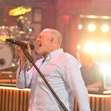 Stefan Raab kehrt mit "Du gewinnst hier nicht die Millionen bei Stefan Raab!" auf die Showbühne zurück – natürlich dürfen musikalische Einlagen da nicht fehlen