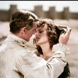 Cary Grant machte Sophia Loren am Ende der Dreharbeiten zu "The Pride & the Passion" (Stolz und Leidenschaft) einen Heiratsantrag . Grant war 52 und Sophia gerade 22. Obwohl sie seinen Antrag ablehnte, blieben sie Freunde
