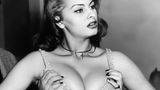 Sophia Loren war eine sinnliche Naturgewalt, das Gegenteil von Hollywoods sittsamem Frauenideal. Im Vergleich zu ihr wirkten Grace Kelly und Audrey Hepburn wie verhätschelte Prinzessinnen