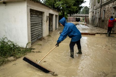 Aufräumarbeiten in Faenza