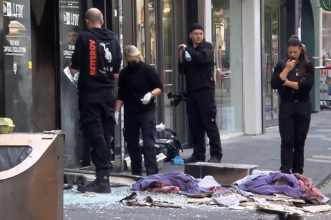 Anwohner sind nach mehreren Explosionen und Geiselnahmen beunruhigt. Diese werden der niederländischen Drogenmafia zugeschrieben, welche sich nun im Rheinland auszubreiten scheint.