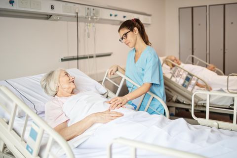 Hier finden Pflegekräfte gute Arbeitsbedingungen in Spezialkliniken. 