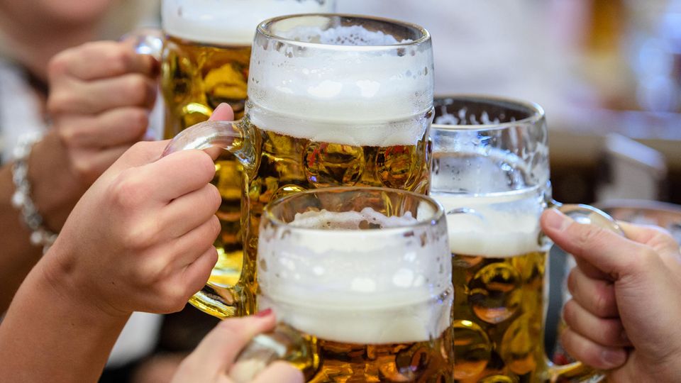 Kommendes Wochende startet das berühmte Oktoberfest in der bayrischen Hauptstadt. Auch dieses Jahr sind die Preise für eine Maß Bier wieder um ein paar Prozentpunkte angestiegen.