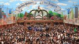 Hacker-Pschorr-Festzelt mit einem gemalten Himmel, dem "Himmel der Bayern"