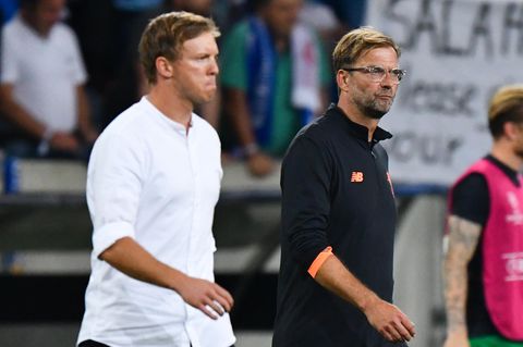 Jetzt Bundestrainer, damals Hoffenheim, Julian Nagelsmann und Liverpool-Trainer Jürgen Klopp 2017 auf dem Fußballplatz