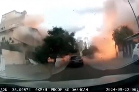 Autokamera filmt Raketeneinschlag im Norden Israels