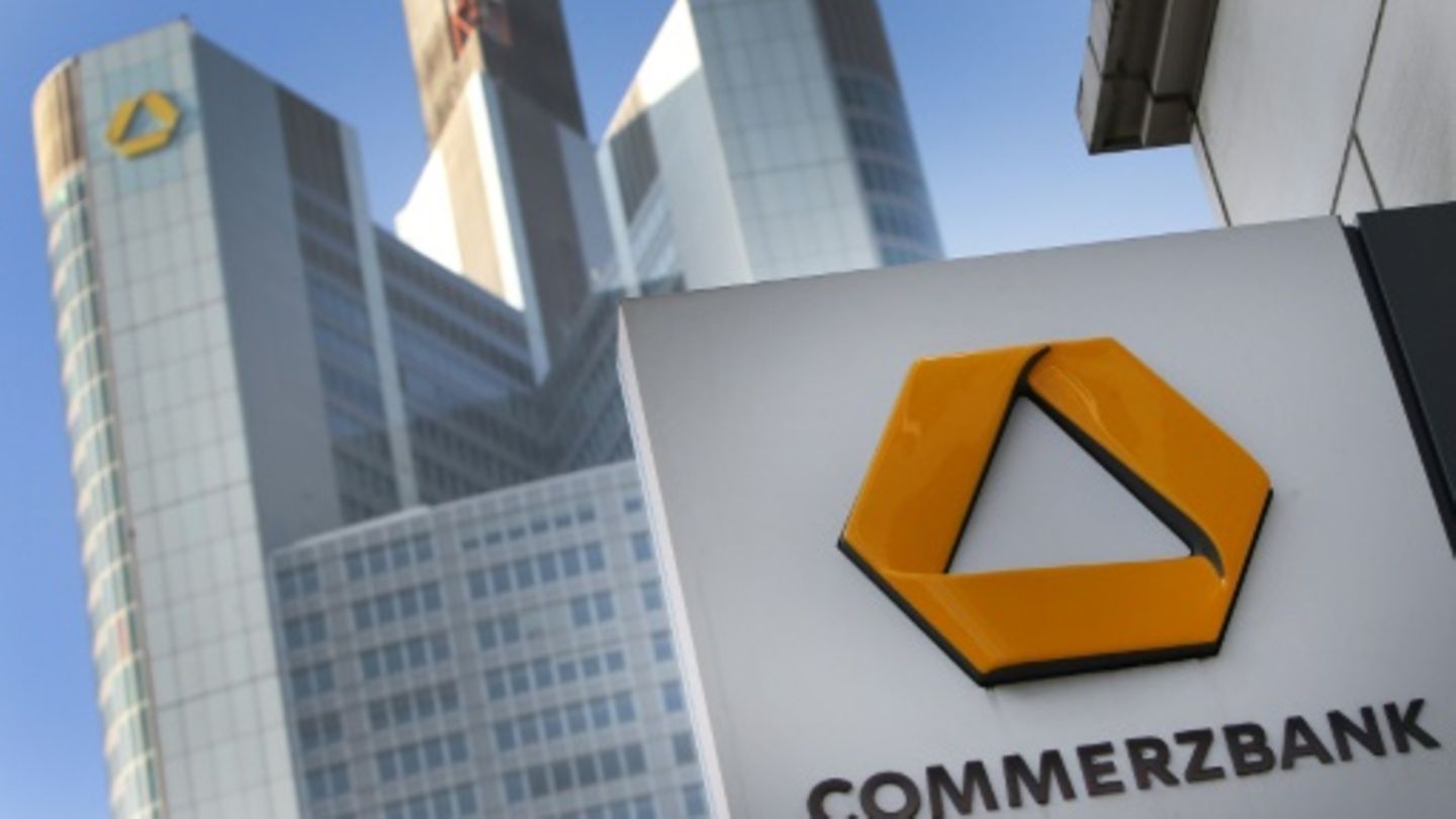 Situation bei der Commerzbank: Hessens Regierungschef Rhein kritisiert Regierung