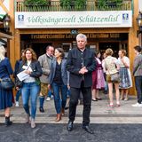 Oktoberfest Wiesn Schützenlisl Außen