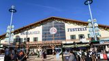 Oktoberfest Wiesn Paulaner Festzelt Außen