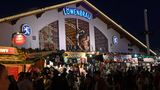 Oktoberfest Wiesn Löwenbräu Festzelt Außen