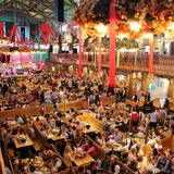 Oktoberfest Wiesn Kufflers Weinzelt Innen