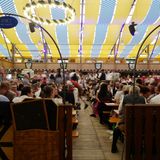 Oktoberfest Wiesn Fischer-Vroni Innen