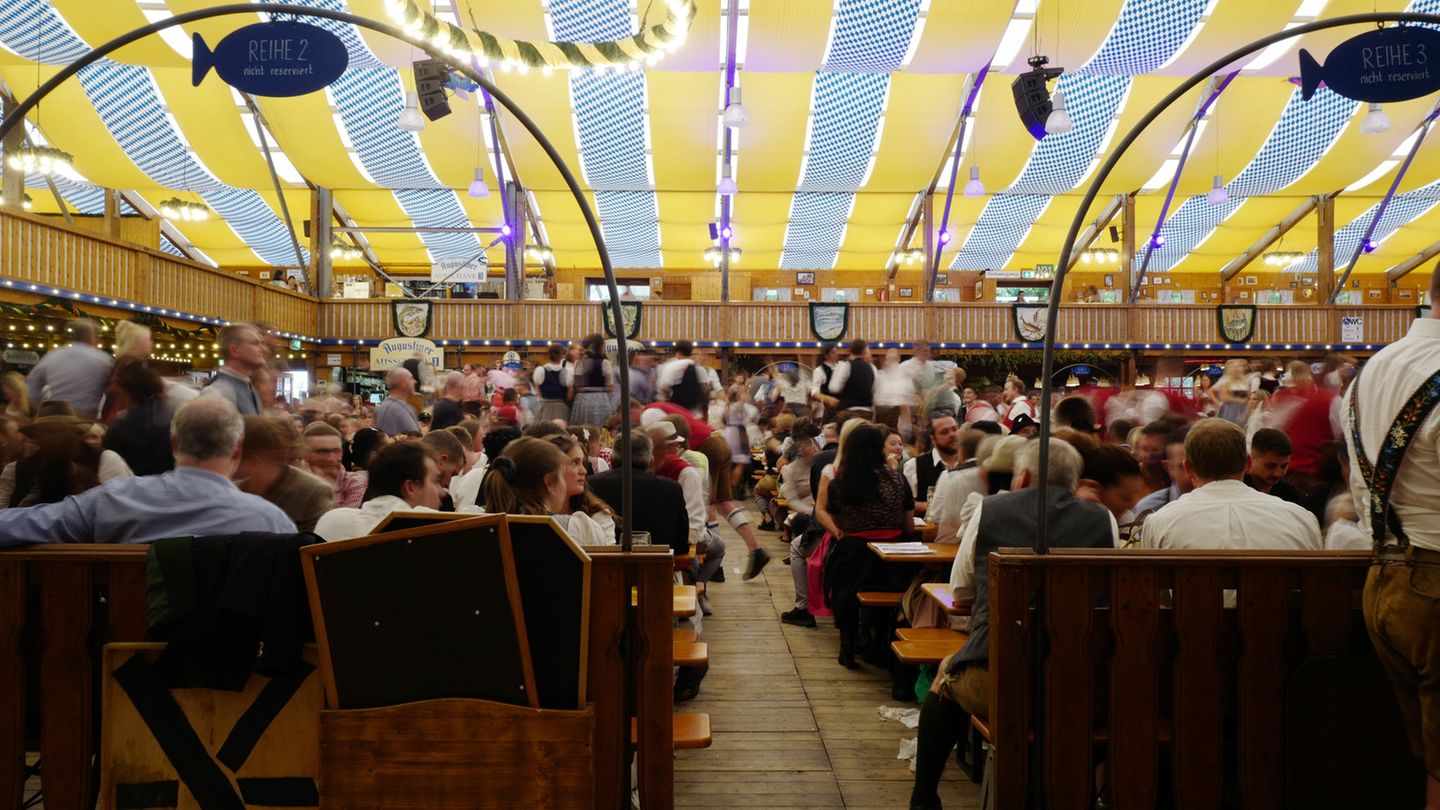 Oktoberfest Wiesn Fischer-Vroni Innen