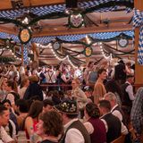 Oktoberfest Wiesn Festzelt Tradition Innen