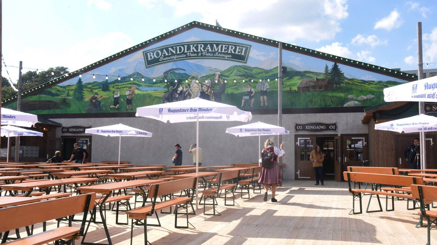 Oktoberfest Wiesn Boandlkramerei Außen