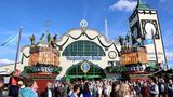 Oktoberfest Wiesn Augustiner Festhalle Außen