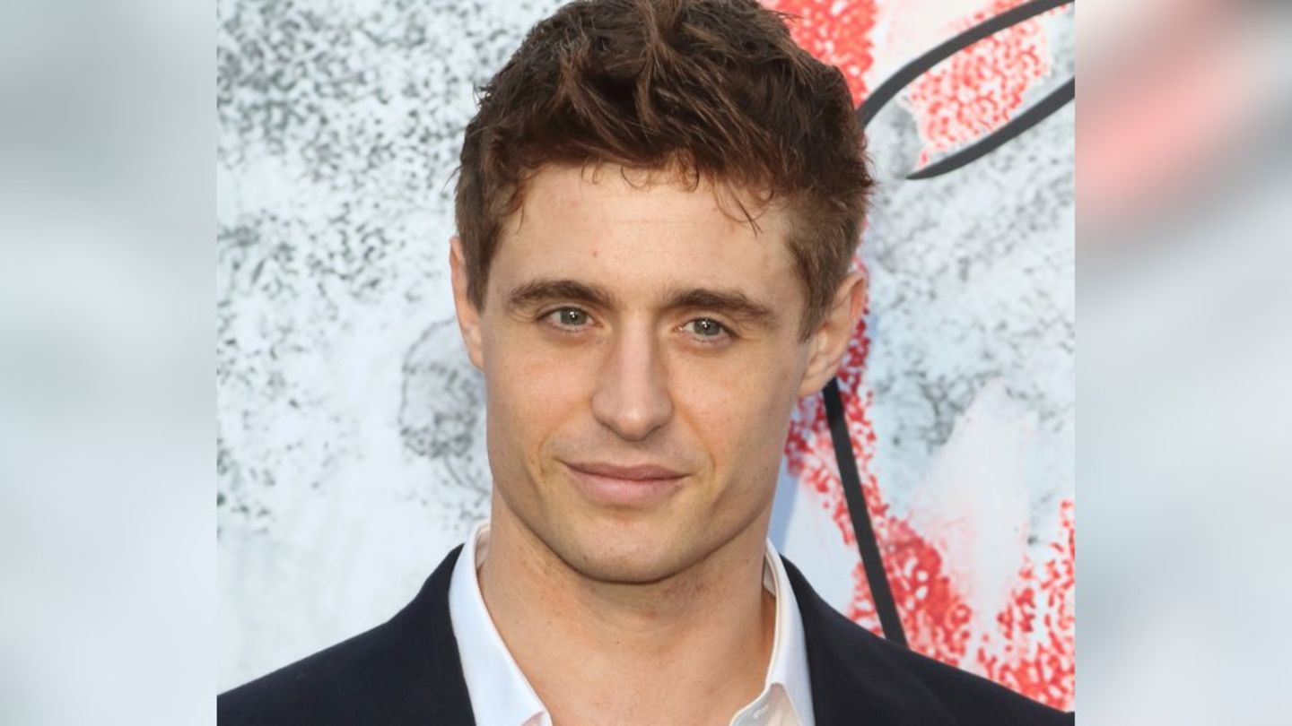 Aus Max Irons wird Mycroft Holmes.