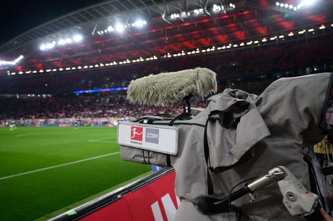 DAZN, die DFL und Sky – das Ringen um die TV-Rechte musste ein Schiedsgericht regeln