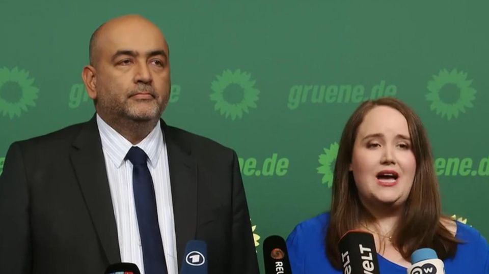 "Es braucht einen Neustart": Überraschender Rücktritt: Die Rede des Grünen-Vorstands in voller Länge