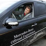Jens Lehmann in einem Mercedes.
