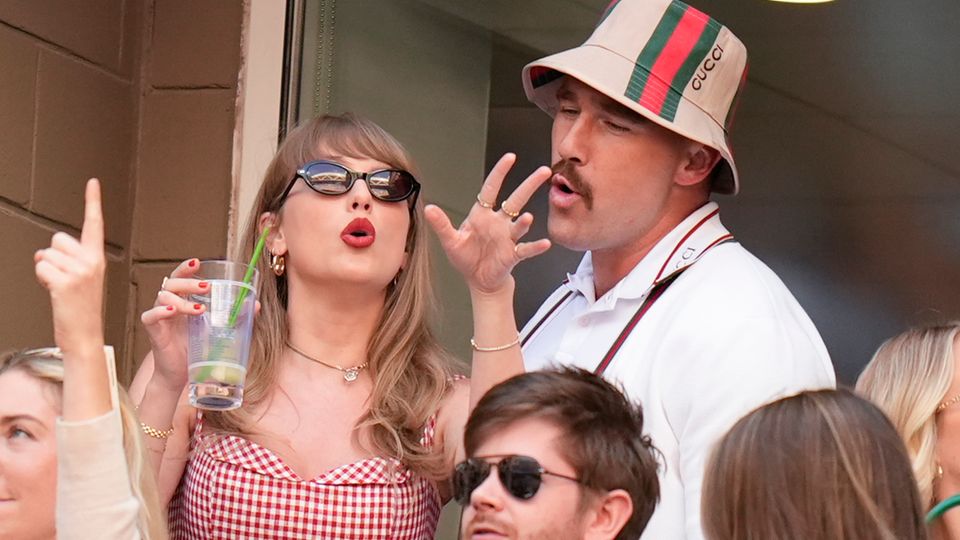 Taylor Swift und Travis Kelce singen als Zuschauer bei den US Open