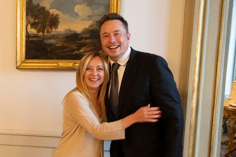 Meloni und Musk sind eng befreundet