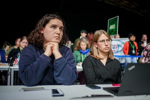 Auf den Rücktritt des Grünen-Vorstands entschlossen auch die Vorstandsmitglieder der Grünen Jugend sich, geschlossen aus dem Amt zurückzutreten und die Partei zu verlassen. 