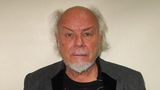 Gary Glitter: eingeholt von der Vergangenheit  Mit "Rock’n’Roll (Part 1)" schuf er eine der Hymnen der 70er-Jahre und sein Nachname war Programm: Glitzer-Kostüme, Plateau-Boots und Pomp-Frisur. 1997 aber war der Lack ab: Glitter – bürgerlich Paul Francis Gadd – brachte seinen Laptop zur Reparatur, der Techniker fand darauf allerdings Kinderpornografie. Glitter setzte sich nach einer kurzen Gefängnisstrafe nach Spanien, Kuba und schließlich Vietnam ab – wo er wegen Sex mit Minderjährigen in den Knast wanderte. Nach seiner Freilassung wurde er in seine britische Heimat abgeschoben. 2015 schlug die Justiz dort ein letztes Mal zu: Wegen weiterer Vergehen steckte man ihn für 16 Jahre ins Gefängnis, wo der inzwischen 80-Jährige heute noch sitzt. Wie hieß noch einmal Glitters größtes Album? "Touch Me" – bitte nicht. 