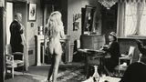 Kein Problem mit Nacktheit: "Ich war angezogen, wie ich wollte; das heißt, nicht angezogen" – hier in die "Waffen einer Frau" (1958)