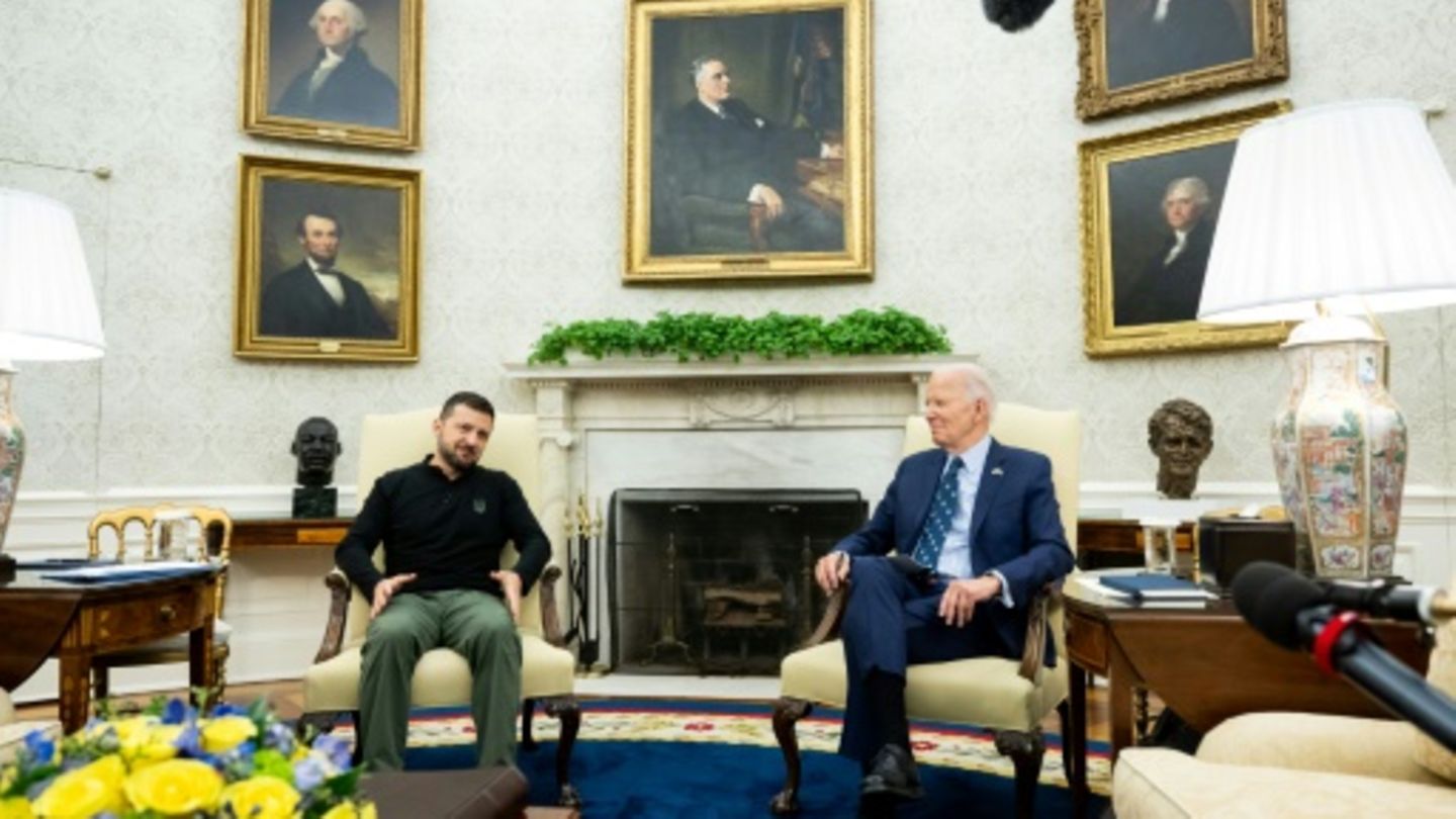US-Präsident Biden (links) und der ukrainische Präsident Selenskyj am Donnerstag im Oval Office im Weißen Haus