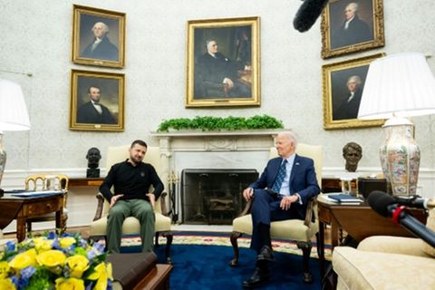 US-Präsident Biden (links) und der ukrainische Präsident Selenskyj am Donnerstag im Oval Office im Weißen Haus