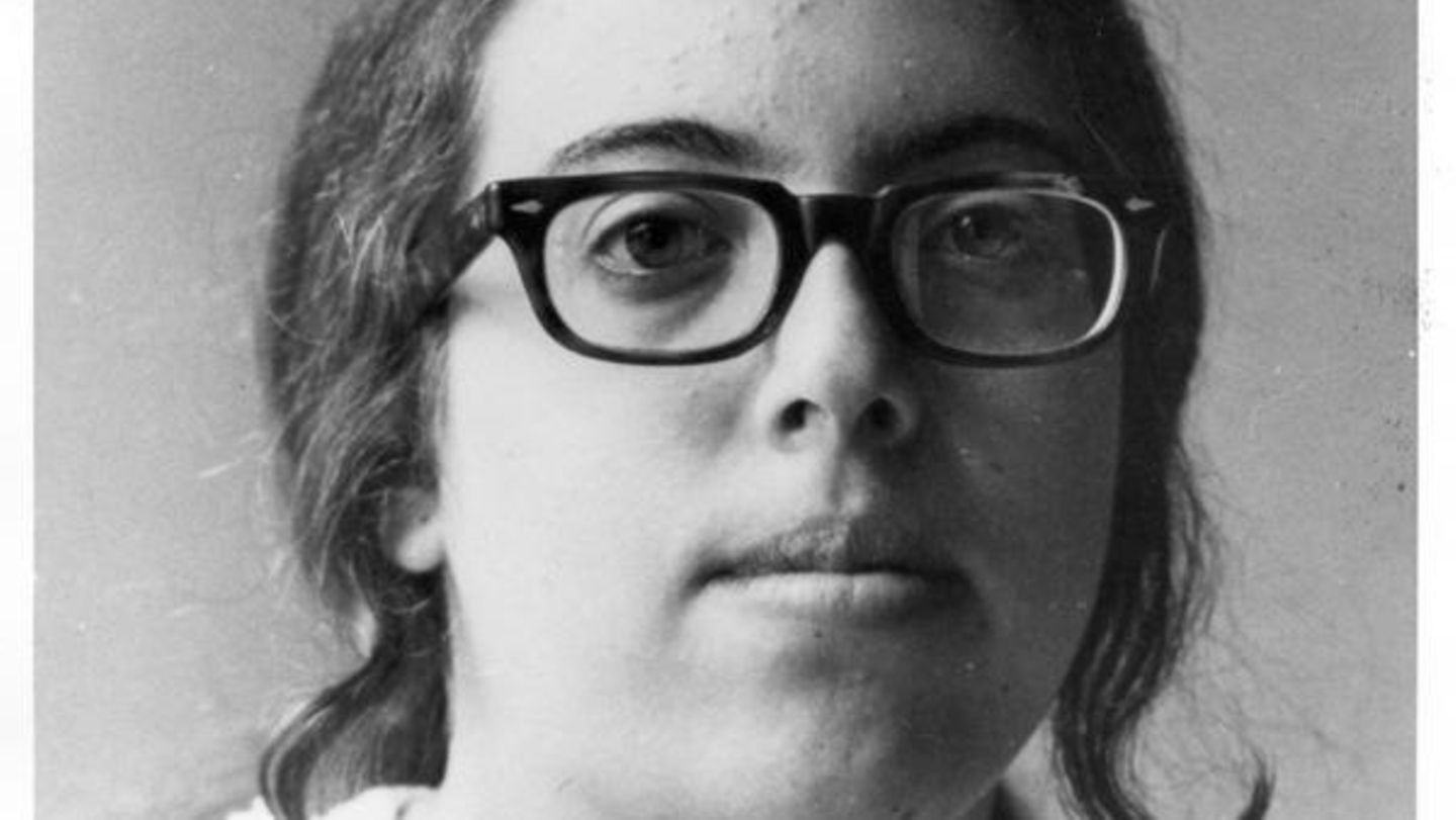 Porträtaufnahme von Susan Edith Saxe Porträtaufnahme von Susan Edith Saxe