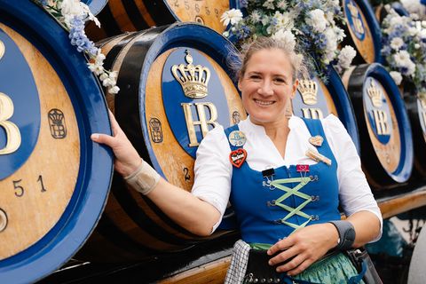 Wer benimmt sich am meisten daneben? Marlene Graßl, Bedienung auf der Wiesn, klärt auf!