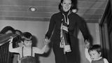 Maggie Smith hinterlässt zwei Söhne und fünf Enkelkinder. Ihre Kinder sind ebenfalls als Schauspieler tätig
