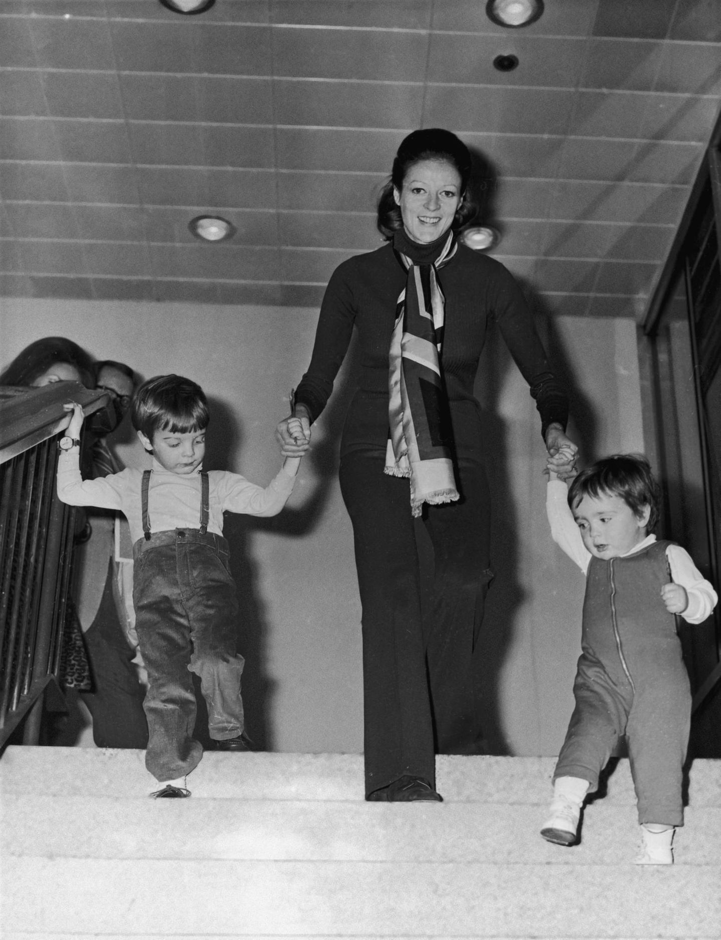 Maggie Smith hinterlässt zwei Söhne und fünf Enkelkinder. Ihre Kinder sind ebenfalls als Schauspieler tätig