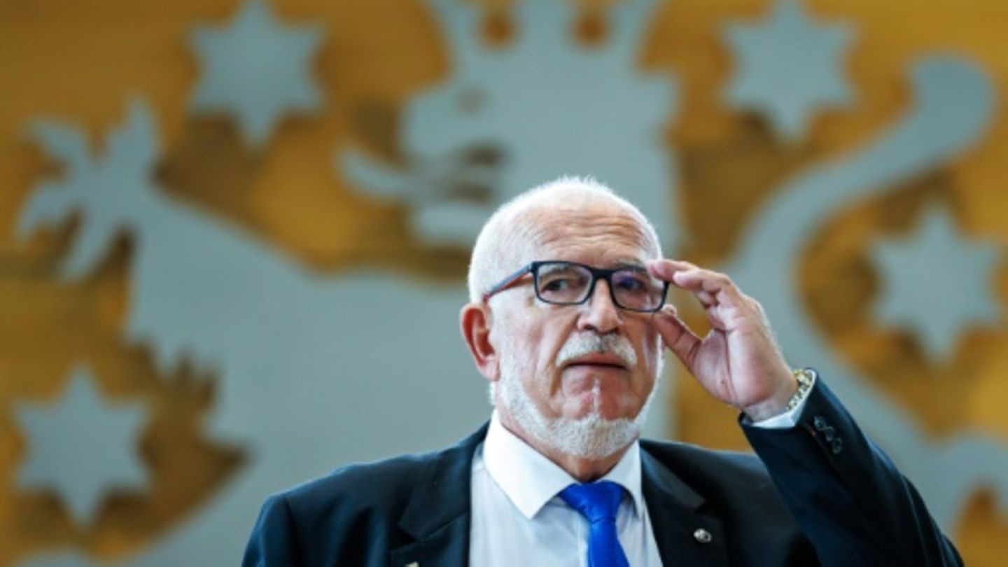 Alterspräsident Jürgen Treutler